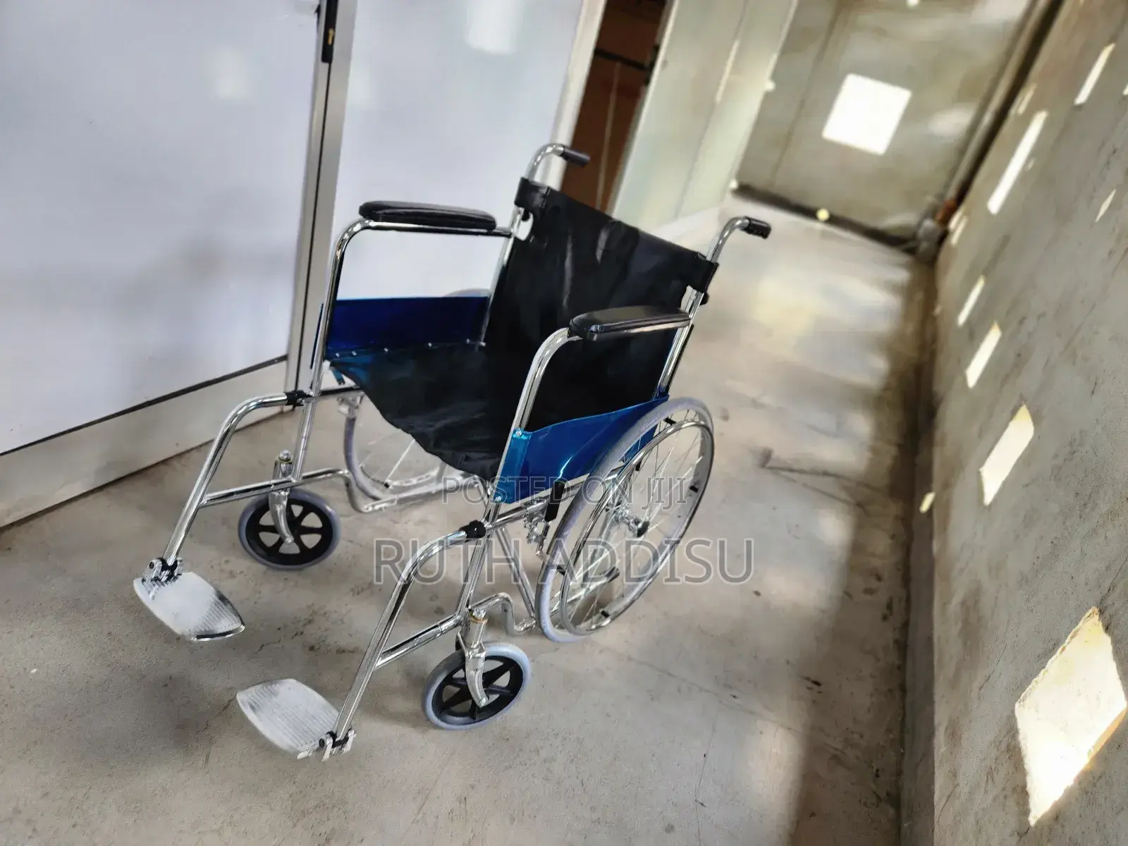 Wheelchair起初wheelchair和平wheelchair法庭wheelchair骨頭wheelchair