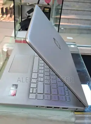 New Laptop HP Stream Notebook 8GB AMD Ryzen 5 SSD 256GB