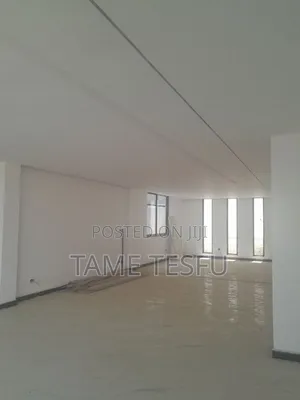 6bdrm House in Summit, Bole for sale