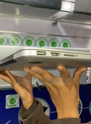 New Laptop Apple MacBook Pro 2013 8GB Intel Core I7 SSD 256GB