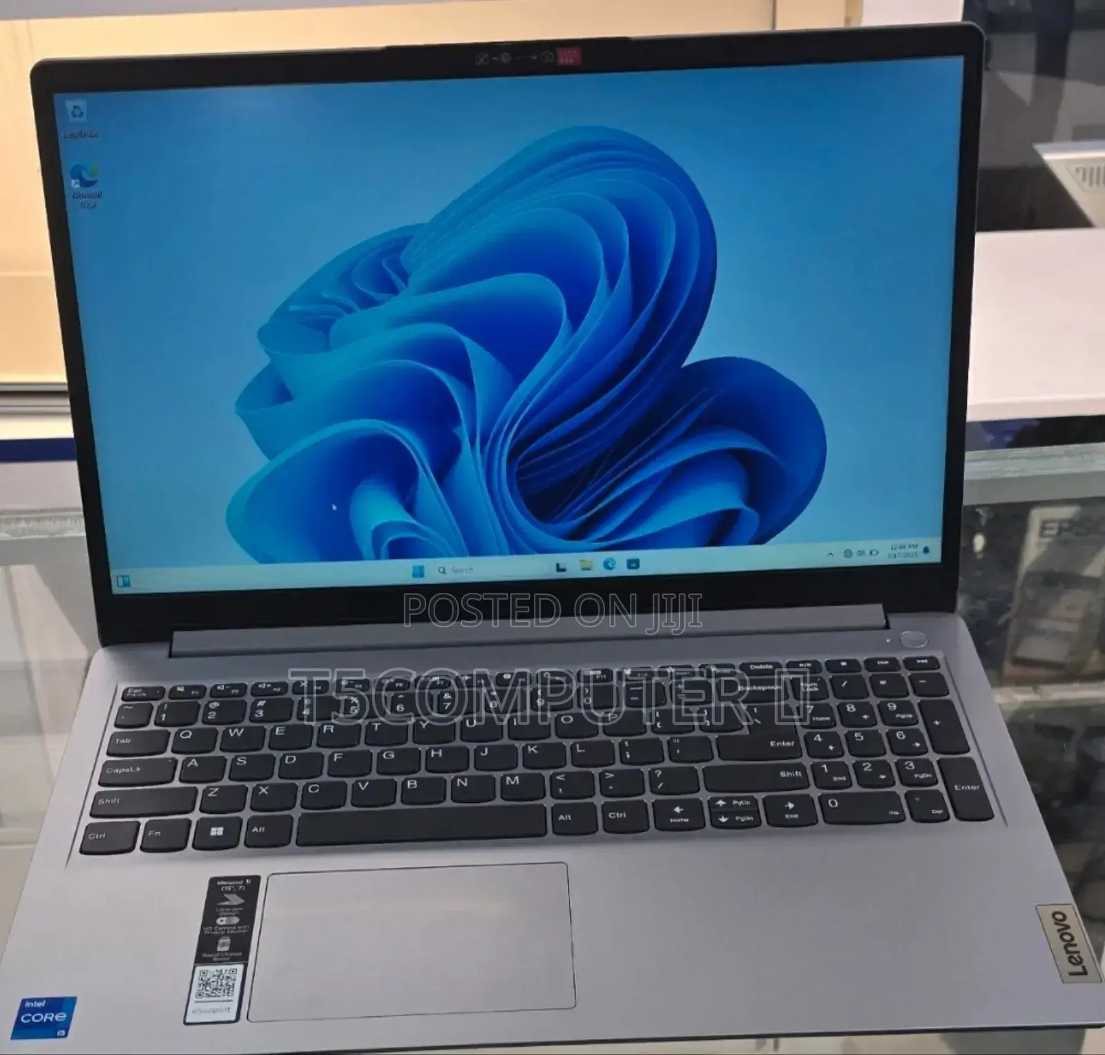 New Laptop Lenovo 8GB Intel Core I5 SSD 512GB