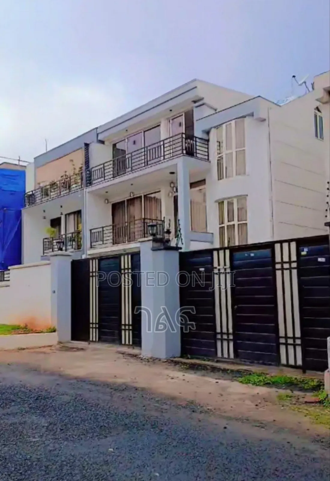 8bdrm House in የግለሰብ ከሪልስቴት ላይ የተገዛ, Bole for sale