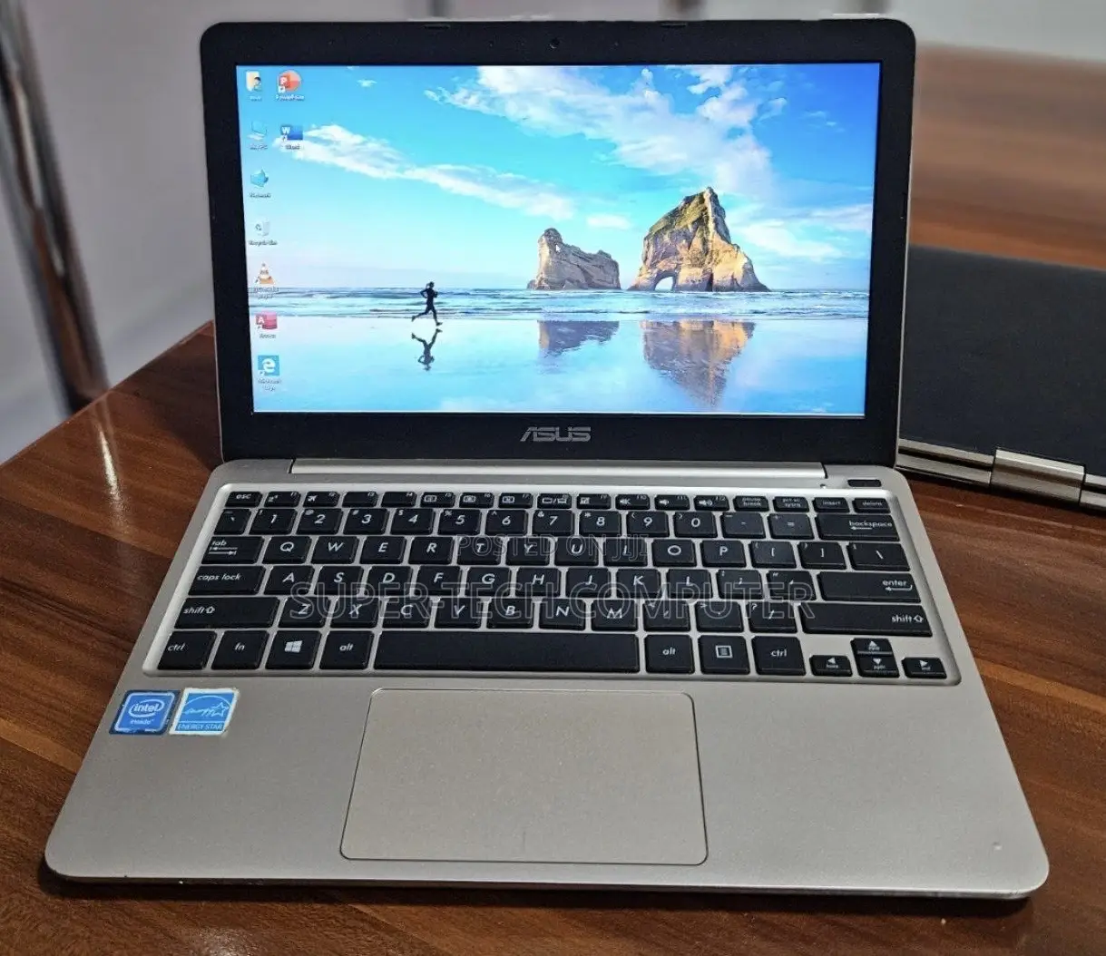 New Laptop Asus A42JC 2GB Intel Core 2 Quad SSD 32GB