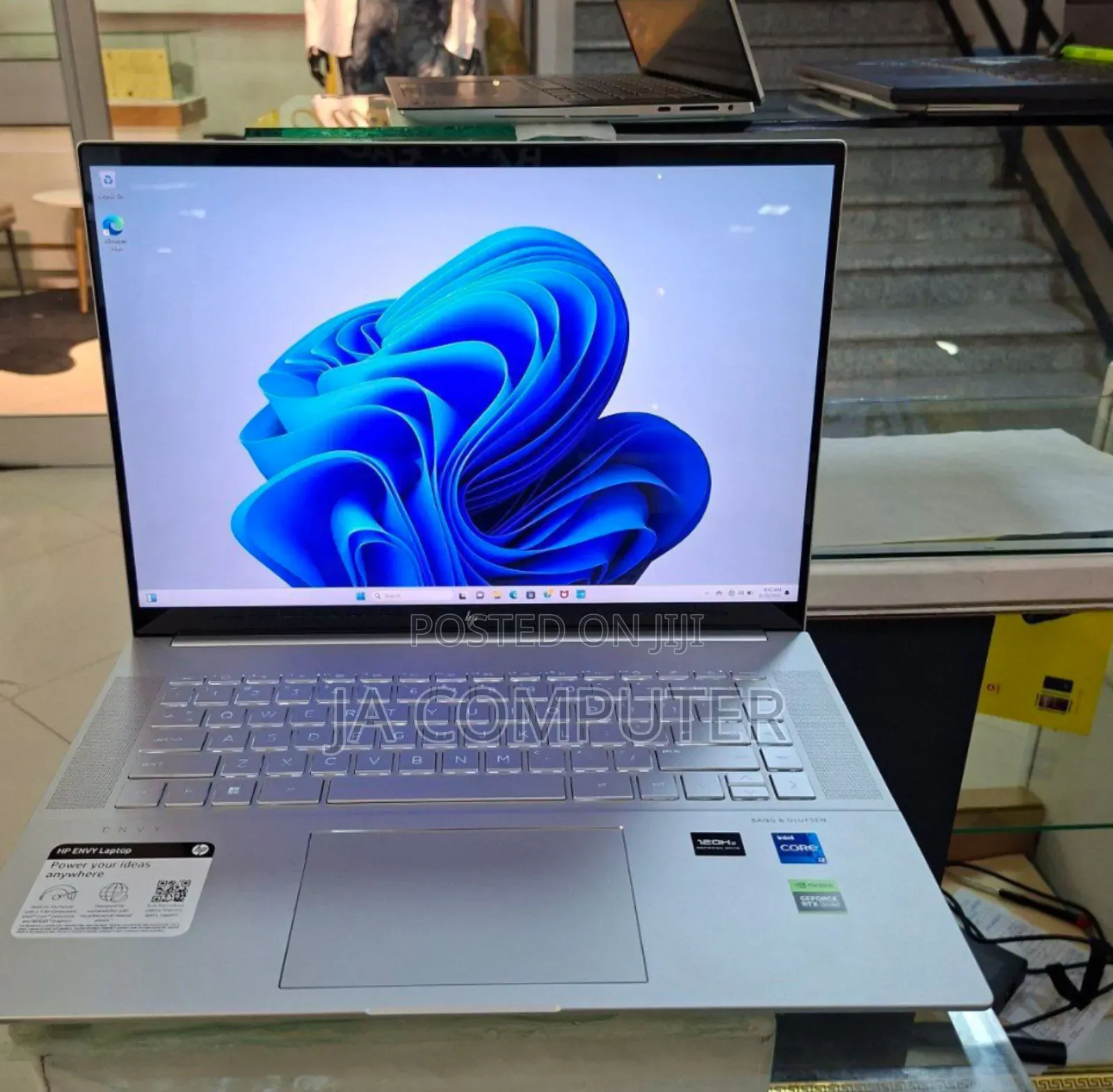 New Laptop HP Envy X360 16GB Intel Core I7 SSD 1T
