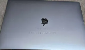 Photo - New Laptop Apple MacBook Pro 2019 32GB Intel Core I9 SSD 512GB