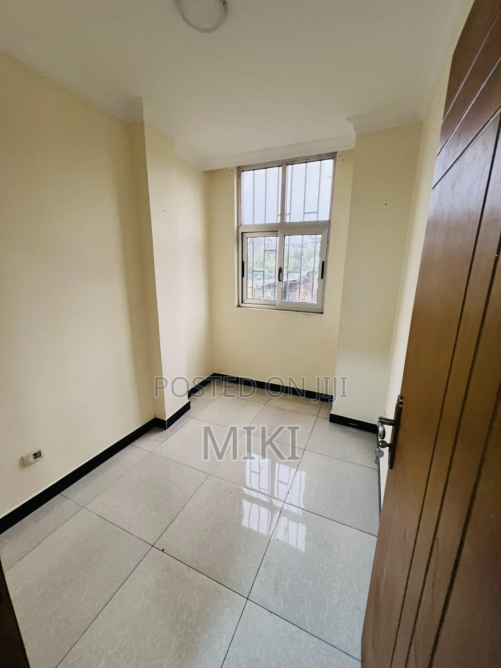 Furnished 3bdrm Apartment in Haile Garment, Nifas Silk-Lafto for sale