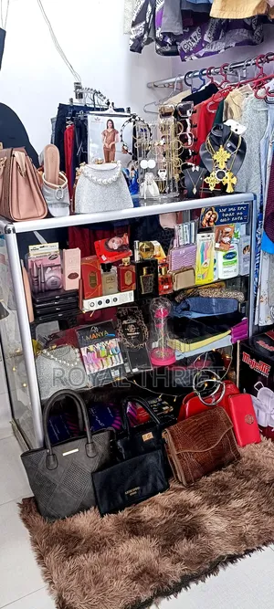 Photo - ዲስፖለይ ከነ ሙሉ ካሰማ እቃ