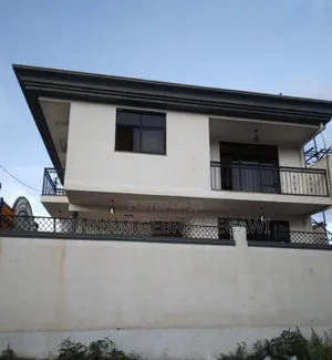 5bdrm House in G+1, Yeka for rent