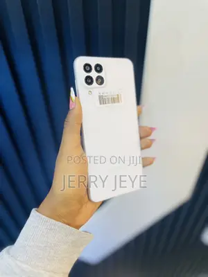 New Samsung Galaxy M33 5G 128 GB White
