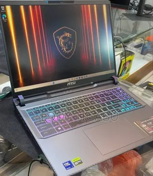 New Laptop MSI Vector 17 HX AI A2XWJG 16GB Intel Core Ultra 7 SSD 1T