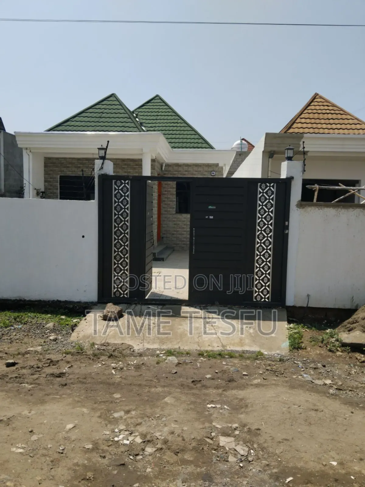 Furnished 3bdrm Villa in Hayat 225M2, Bole for sale