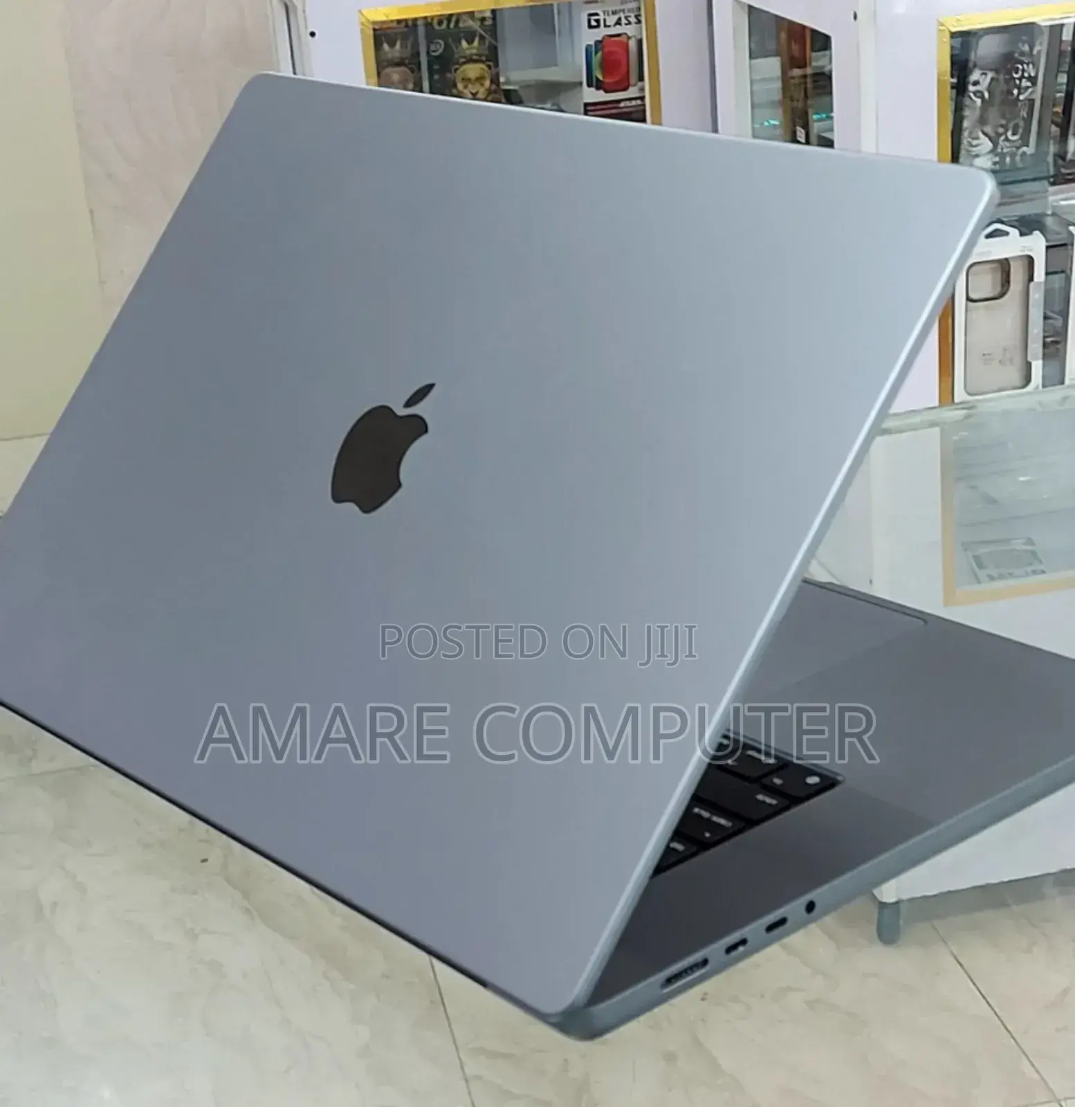 New Laptop Apple MacBook Pro M1 16GB Apple M1 Pro SSD 512GB