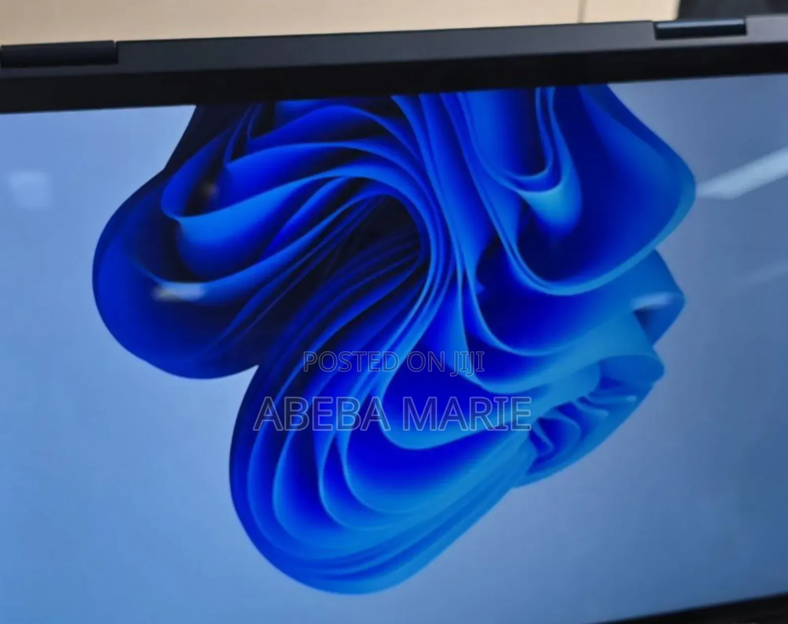 New Laptop Lenovo Yoga 710 16GB Intel Core I7 SSD 512GB