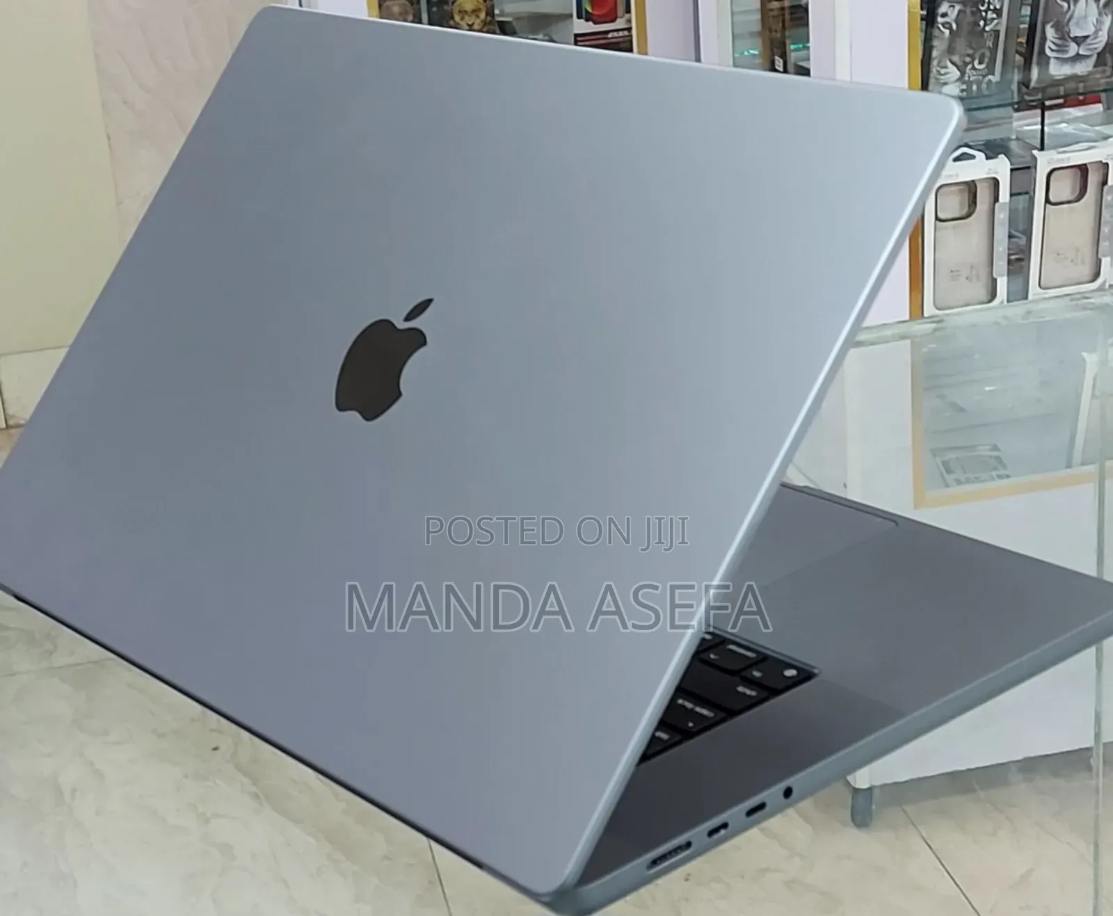 New Laptop Apple MacBook Pro M1 16GB Apple M1 Pro SSD 512GB