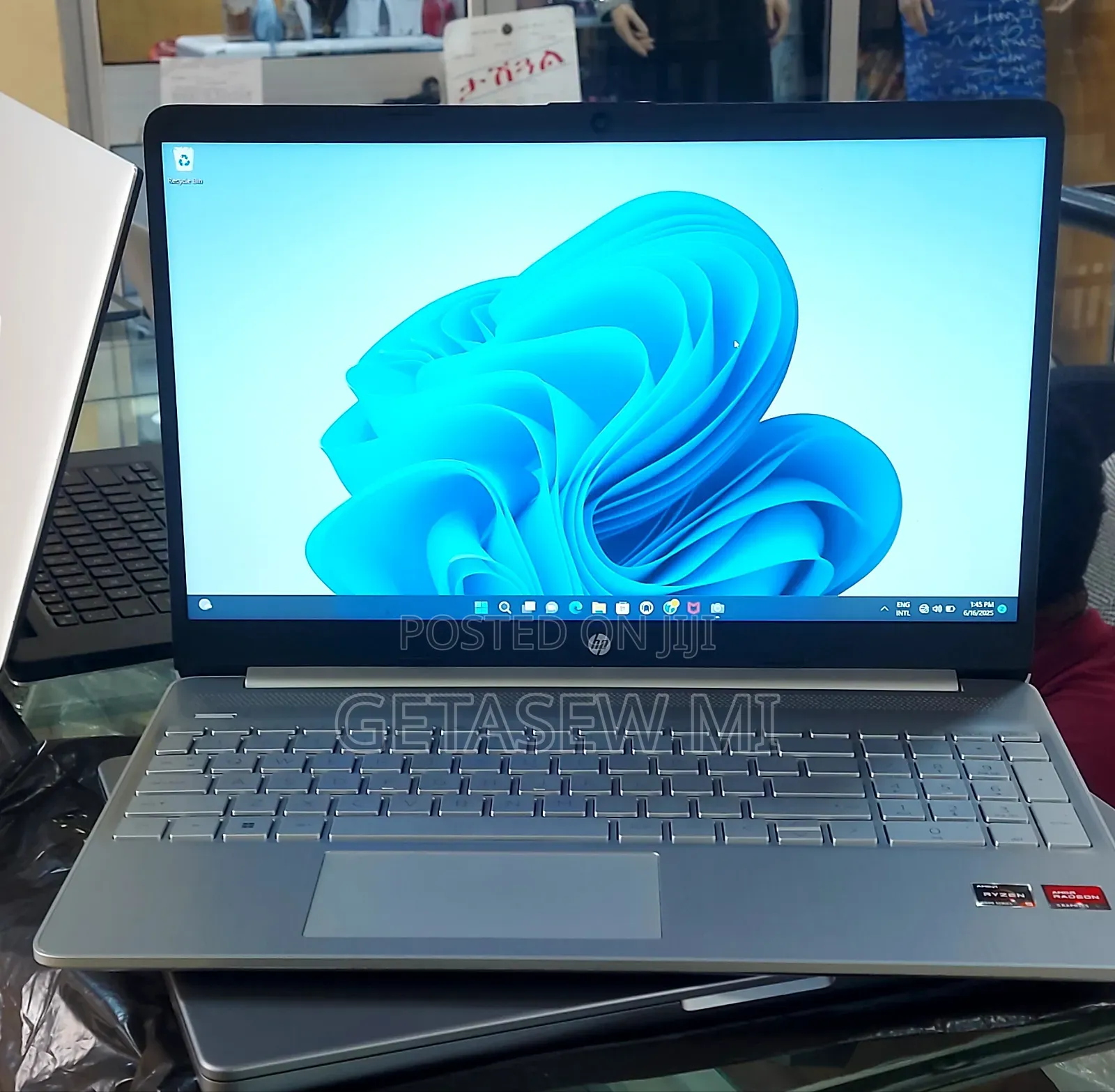 New Laptop HP Stream Notebook 8GB AMD Ryzen 5 SSD 256GB
