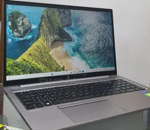 Photo - New Laptop HP Zbook Studio G7 32GB Intel Core I7 SSD 1T