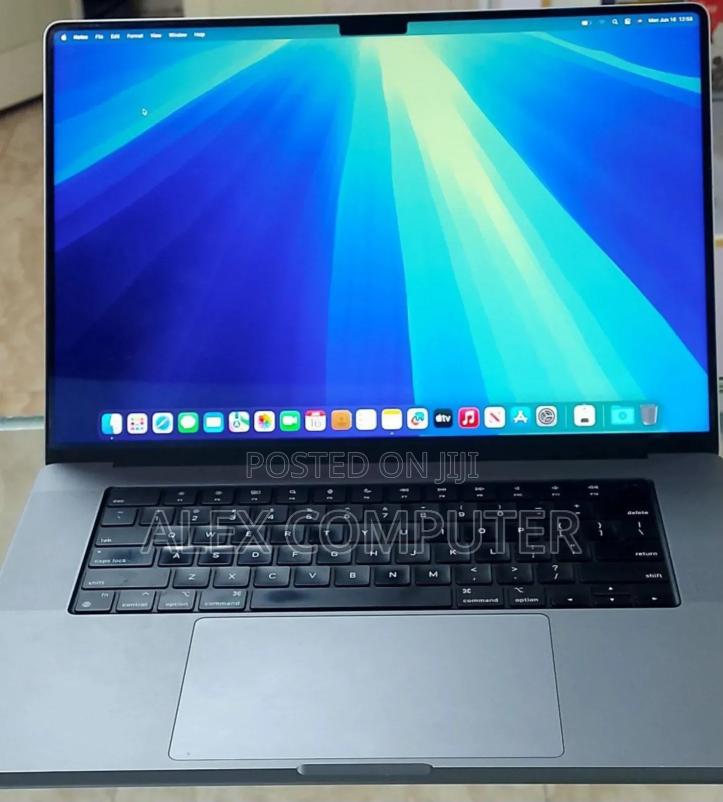 New Laptop Apple MacBook Pro 2021 M1 16GB Apple M1 SSD 512GB