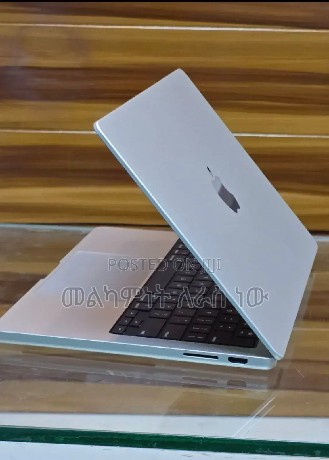 New Laptop Apple MacBook Pro 2023 M3 14-inch 8GB Apple M2 SSD 512GB