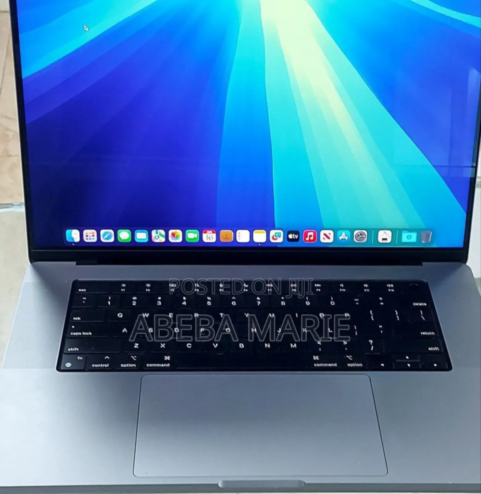 New Laptop Apple MacBook Pro M1 16GB Apple M1 Pro SSD 512GB