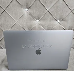 New Laptop Apple MacBook Pro 2019 16GB Intel Core I7 SSD 512GB