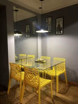 Web Design ኘላስቲክ ወንበር