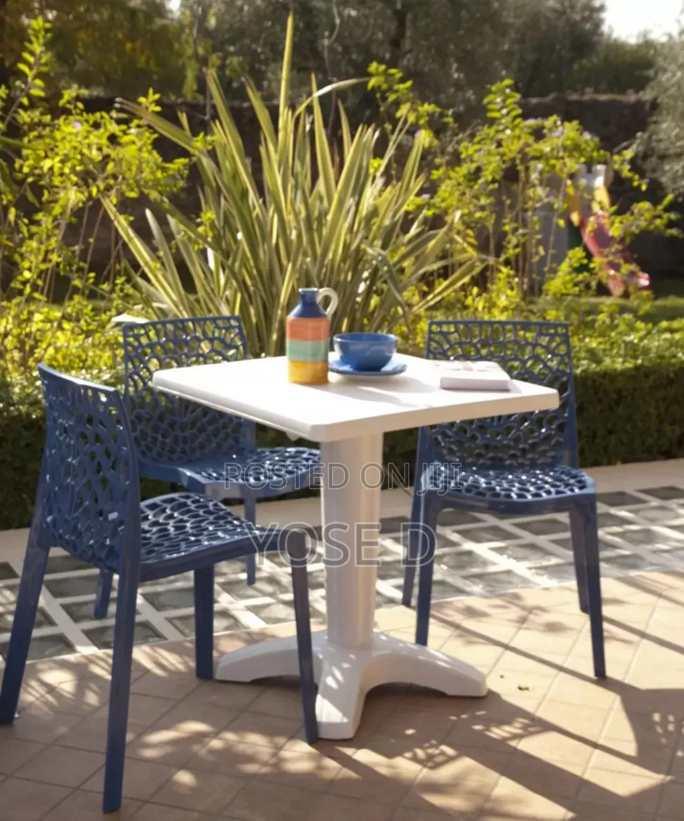 Web Design ኘላስቲክ ወንበር