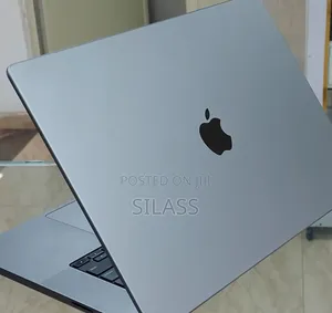 New Laptop Apple MacBook Pro 2020 M1 16GB Apple M1 Pro SSD 512GB