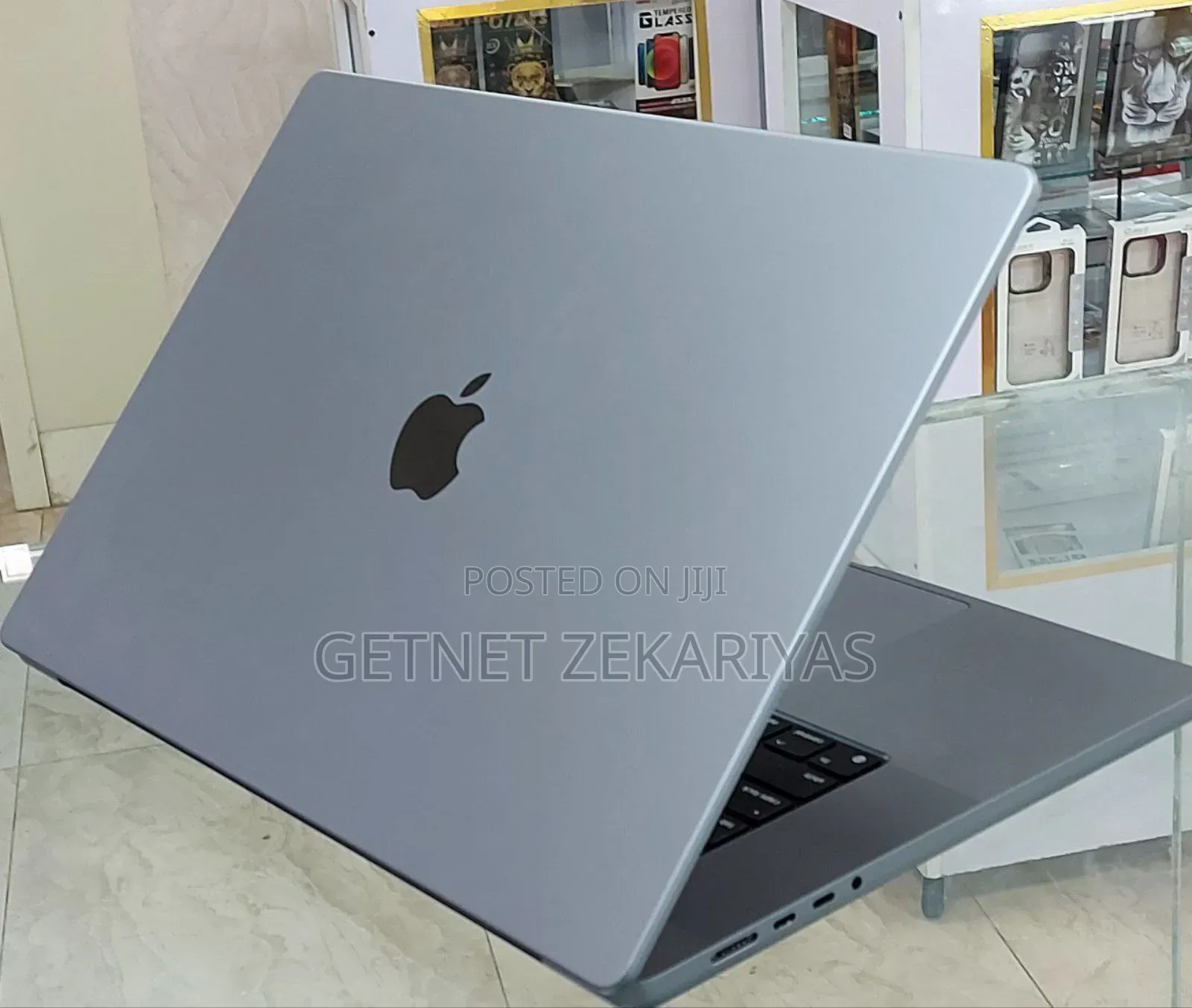 New Laptop Apple MacBook Pro M1 16GB Apple M1 Pro SSD 512GB