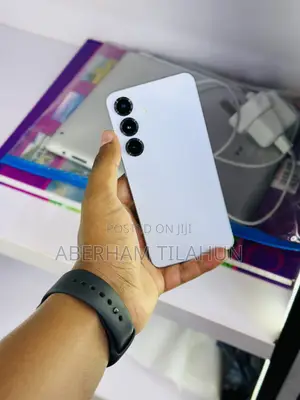 Photo - New Samsung Galaxy S25 256 GB Blue