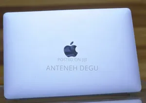 Photo - New Laptop Apple MacBook Pro 2022 M2 8GB Apple M2 SSD 256GB