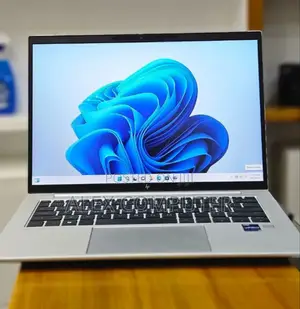 New Laptop HP EliteBook 840 10 16GB Intel Core I7 SSD 512GB
