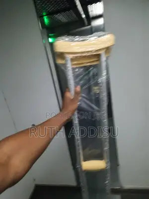 Photo - Crutches地球crutches太空crutches療傷crutches走私crutches起床crutches