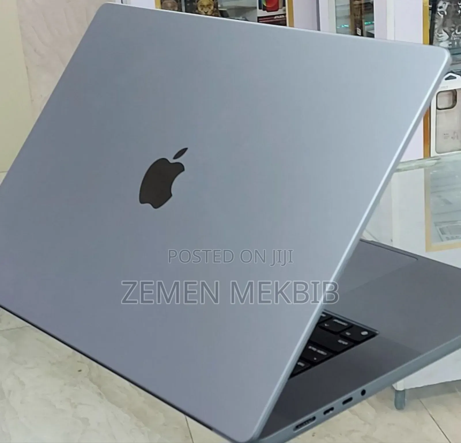 New Laptop Apple MacBook Pro M1 16GB Intel Core I7 SSD 512GB