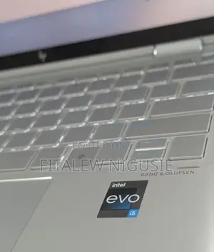 New Laptop HP Spectre 16GB Intel Core I5 SSD 1T