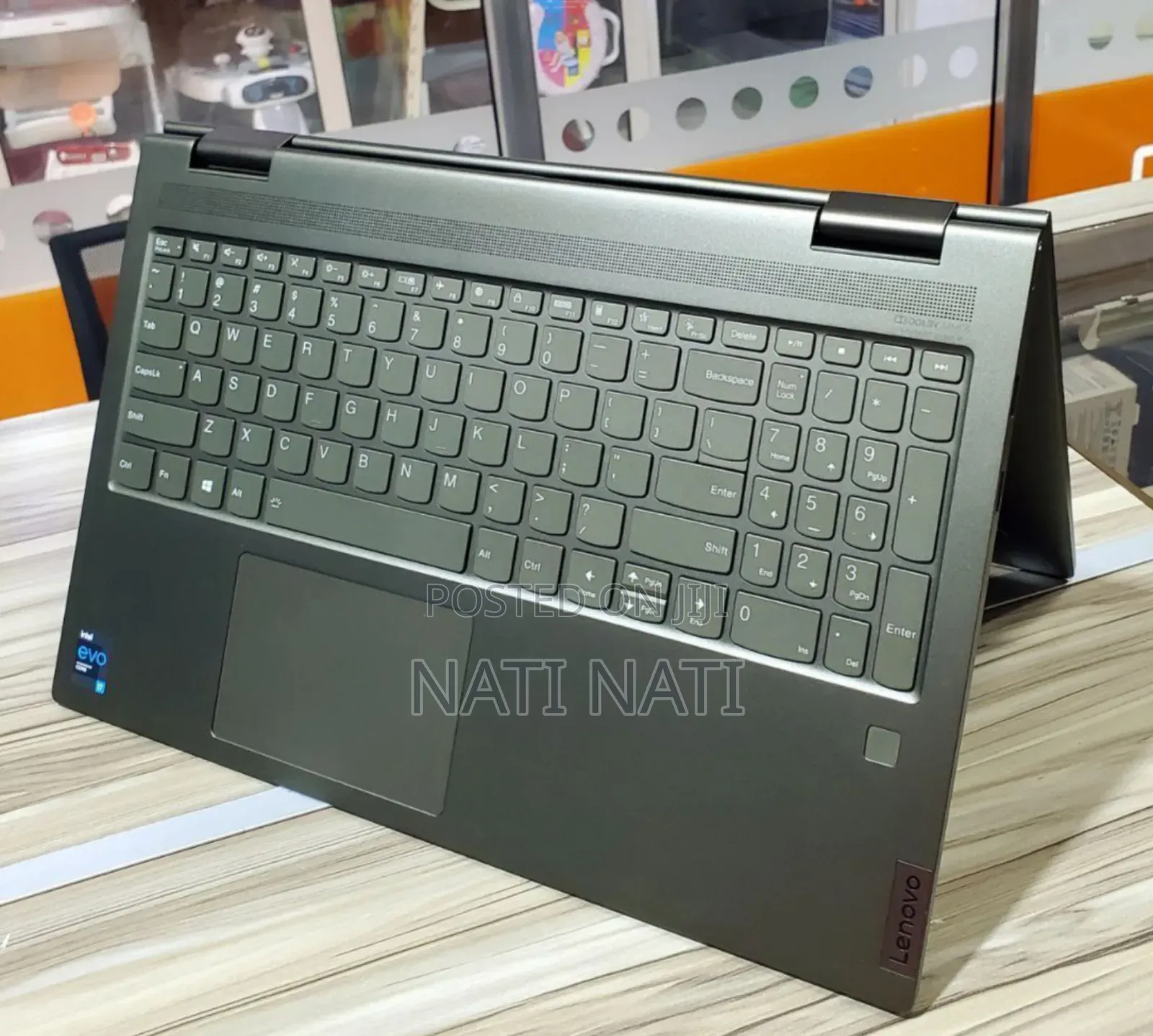 New Laptop Lenovo Yoga 7i 12GB Intel Core I7 SSD 512GB