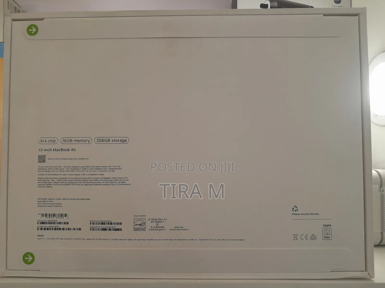 New Laptop Apple MacBook Air 2025 M4 13-Inch 16GB SSD 256GB