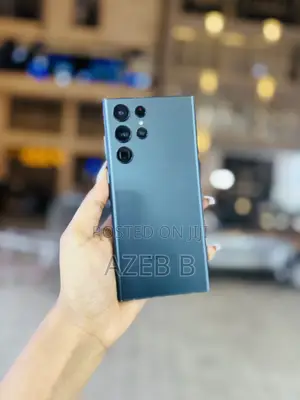 Photo - Samsung Galaxy S22 Ultra 5G 256 GB Green