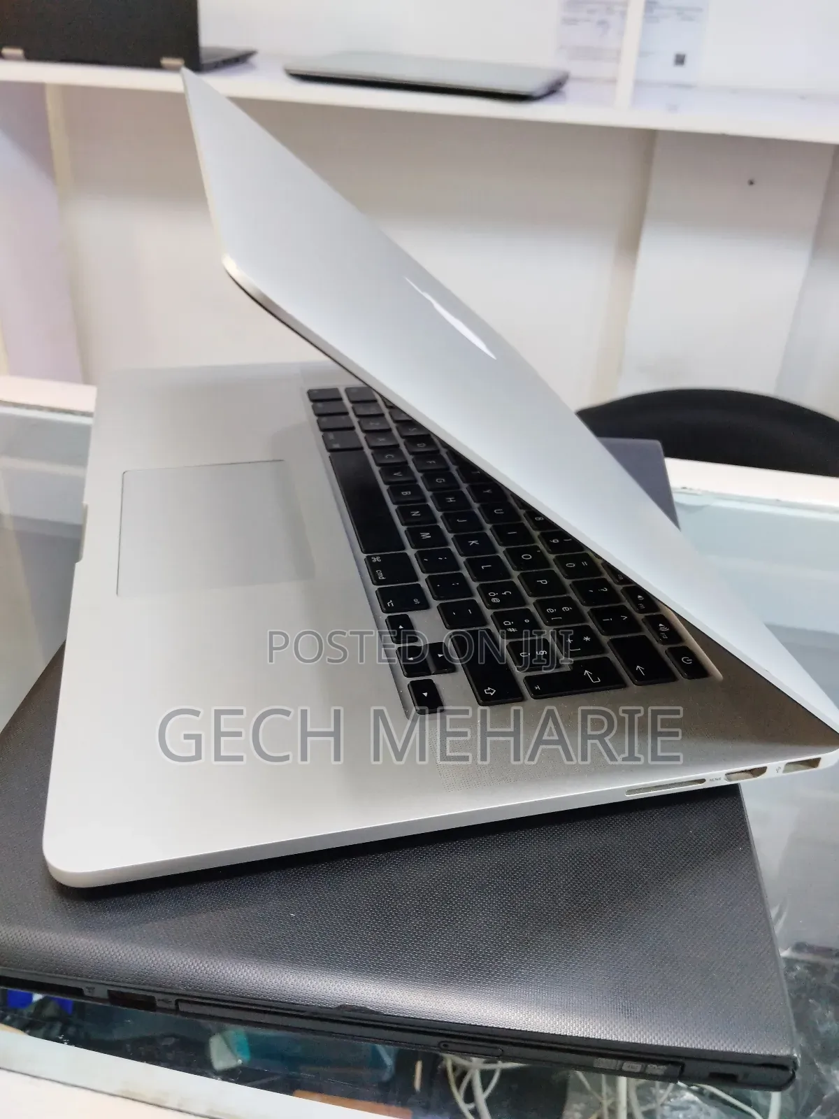New Laptop Apple MacBook Pro 2014 16GB Intel Core I7 SSD 256GB