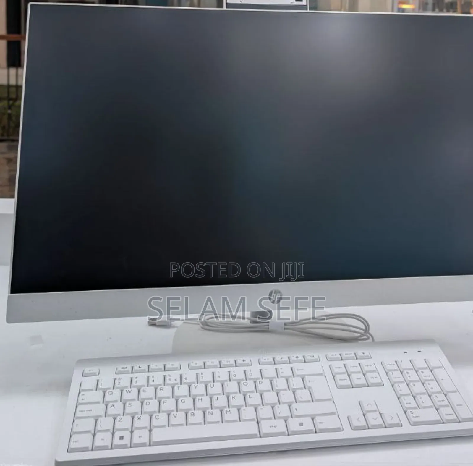 New HP 200 G4 22 All-in-One 8GB Intel Core I7 SSD 512GB