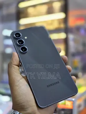 Photo - New Samsung Galaxy S24 FE 128 GB Black