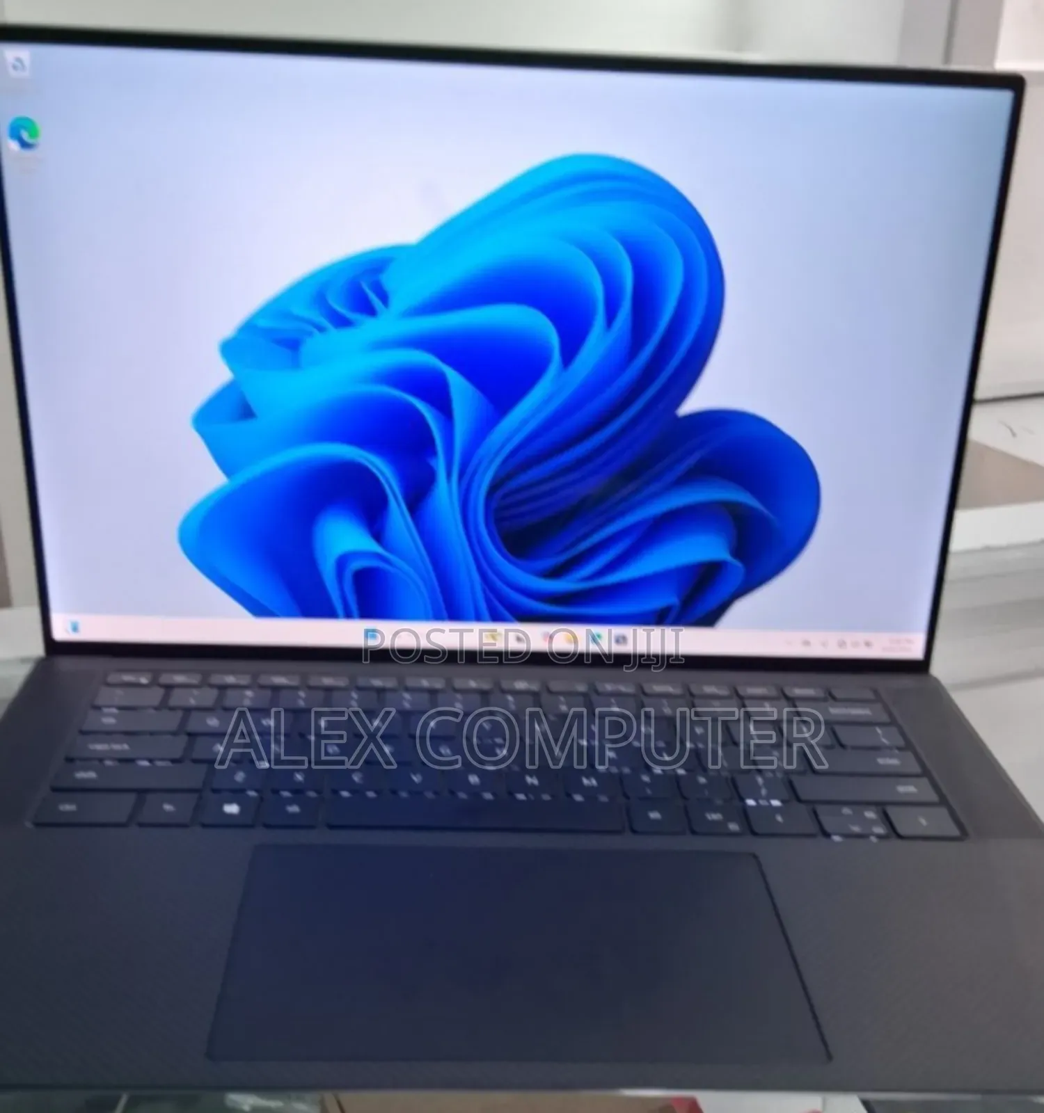 New Laptop Dell Precision 5550 16GB Intel Core I7 SSD 512GB