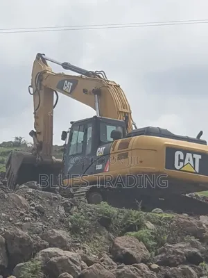 Photo - Excavator Cat 2017 Model Cat330dl