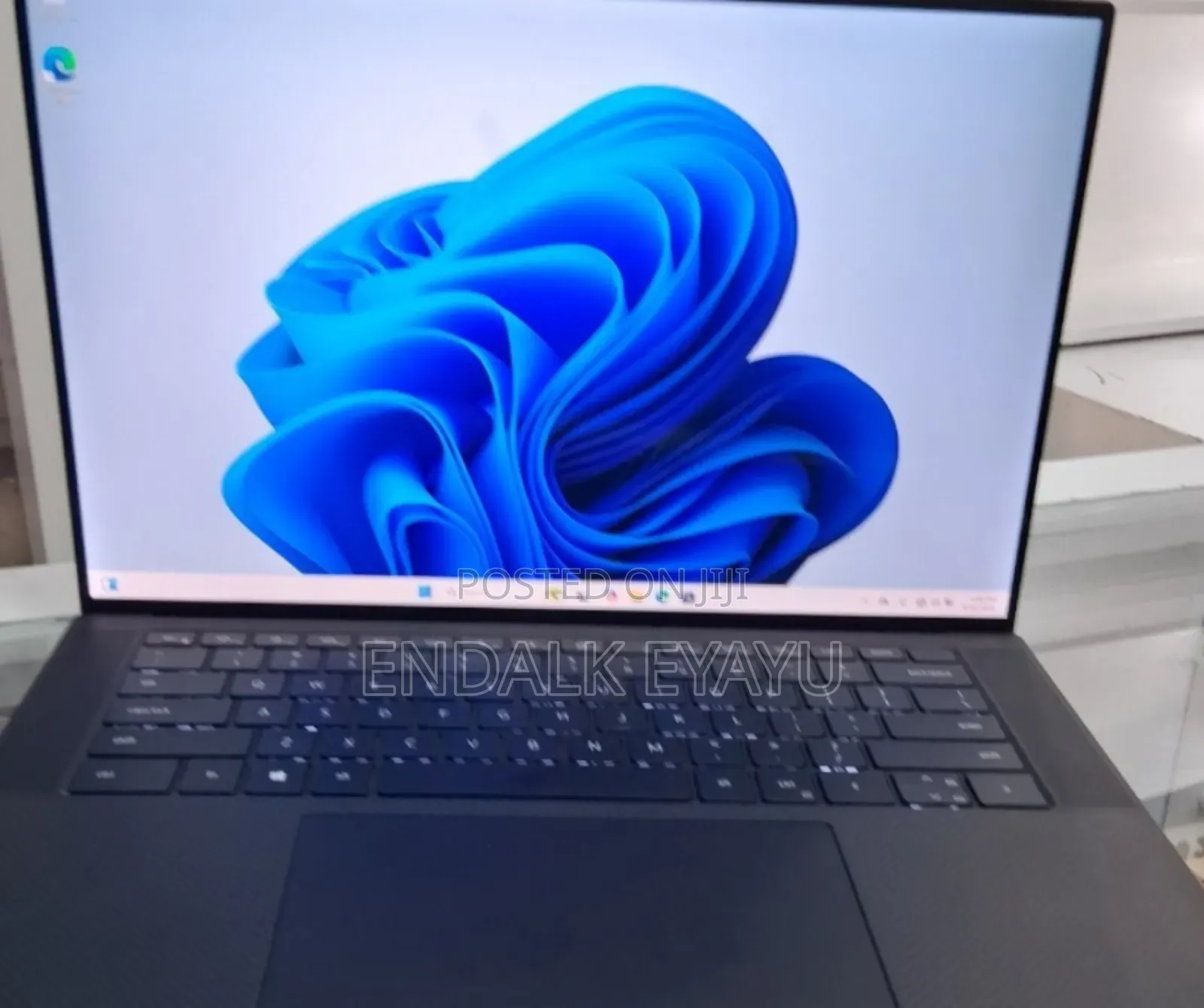 New Laptop Dell 16GB Intel Core I7 SSD 512GB