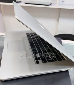 New Laptop Apple MacBook Pro 2014 16GB Intel Core I7 SSD 256GB