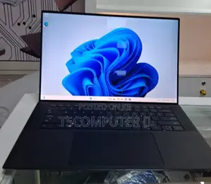 Photo - New Laptop Dell Latitude 5550 16GB Intel Core I7 SSD 512GB