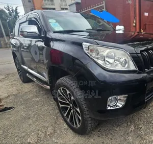Photo - Toyota Land Cruiser Prado 2013 Matt Black