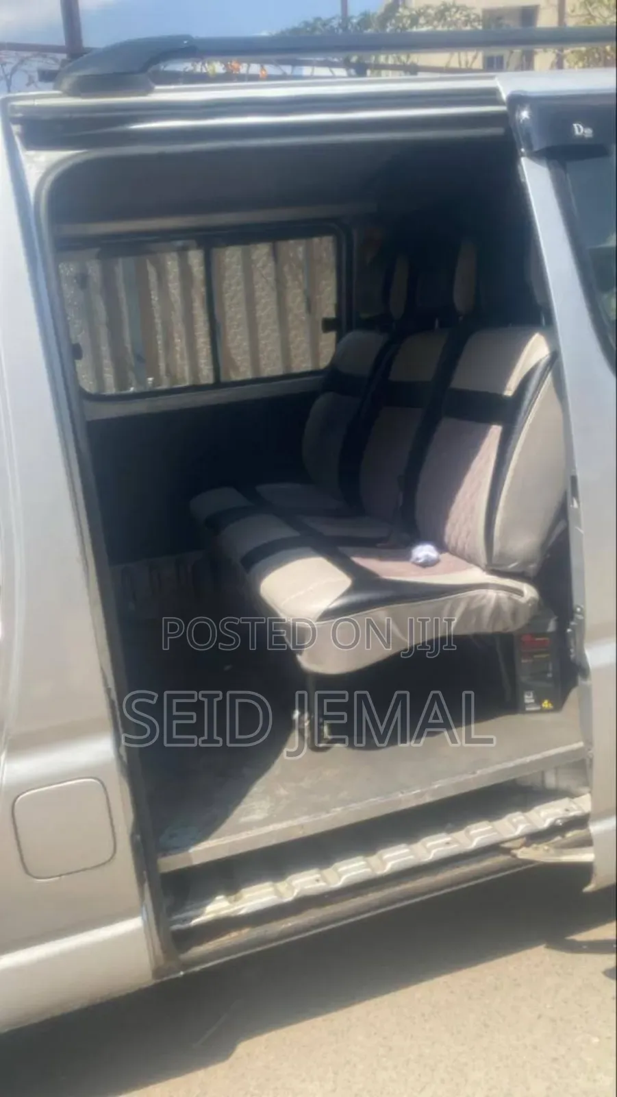 Toyota HiAce 2005 Silver