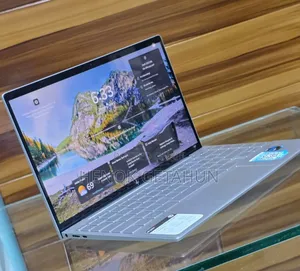 New Laptop HP Envy X360 8GB Intel Core I5 SSD 256GB