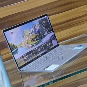 New Laptop HP Envy X360 8GB Intel Core I5 SSD 256GB