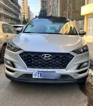 Photo - Hyundai Tucson 2019 Silver